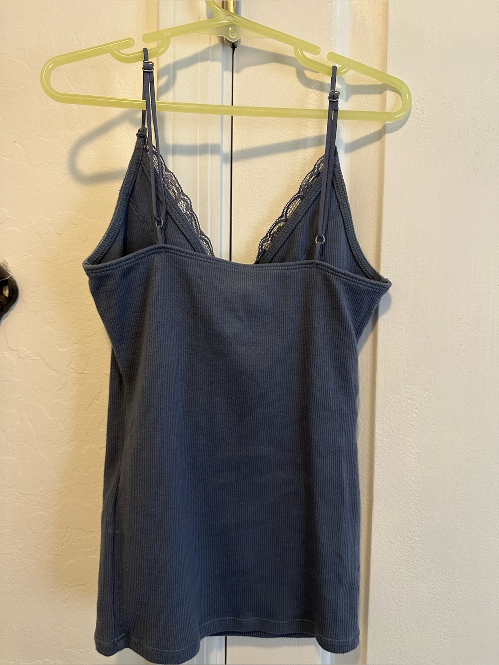 Hollister teen girls dark grey camisole tank top size XSmall - Picture 7 of 15